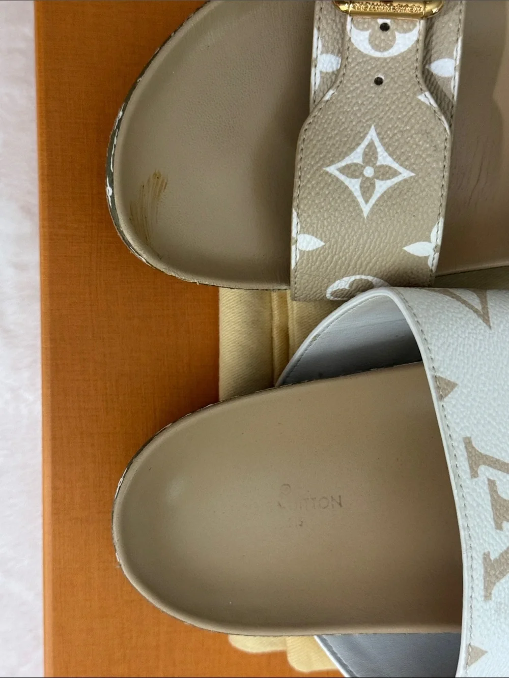 Louis Vuitton Bom Dia White & Tan Monogram Double-Strap Slide Sandals Sz 38